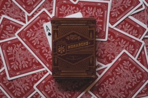 簡単トランプマジック｜裏返しにひっくり返るカード【やり方を解説】