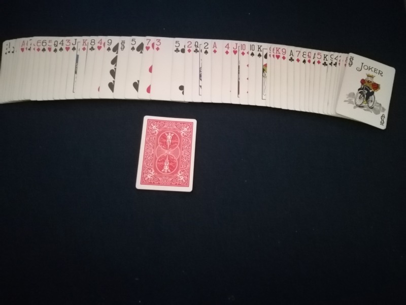 簡単トランプマジック 裏返しにひっくり返るカード 現象8