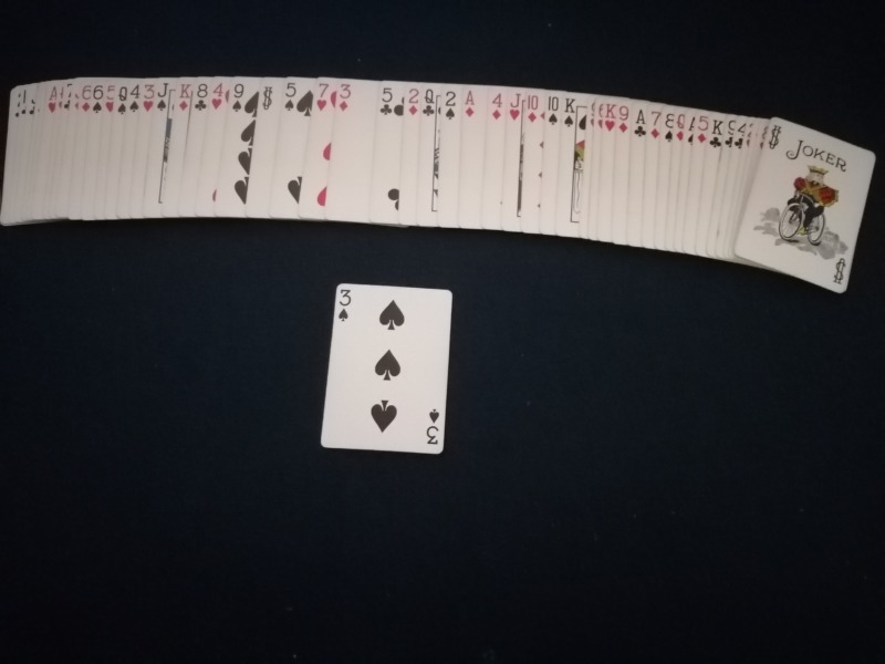 簡単トランプマジック 裏返しにひっくり返るカード 現象9